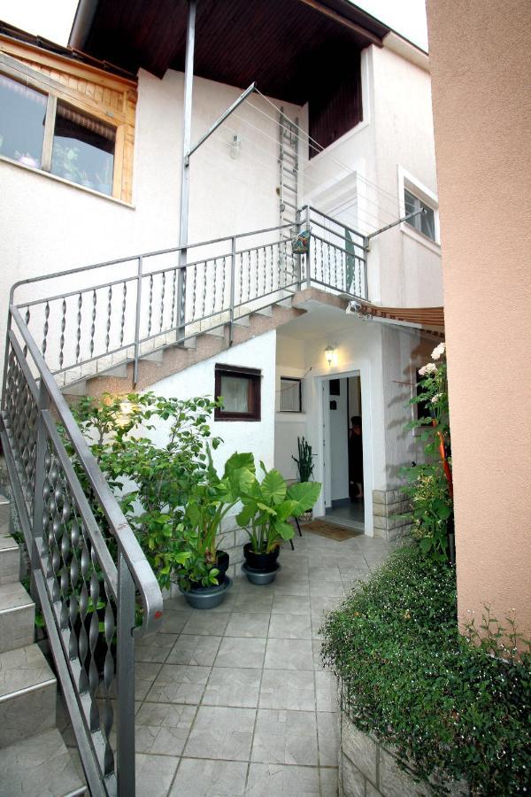 Apartment Leana Selce Zewnętrze zdjęcie
